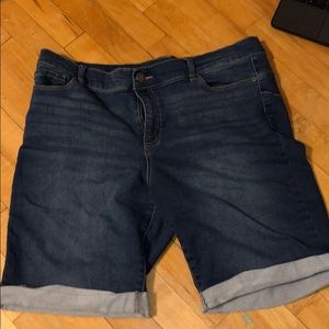 Juicy Couture 16W Shorts